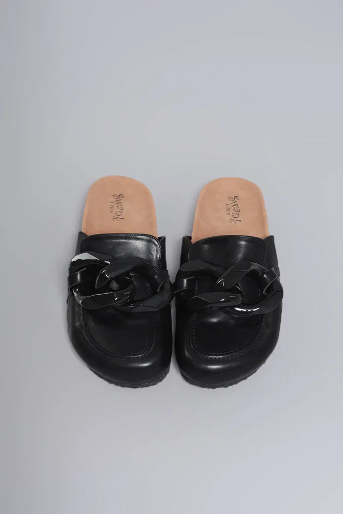 Come Back Buckle Closed Toe Slides - Black